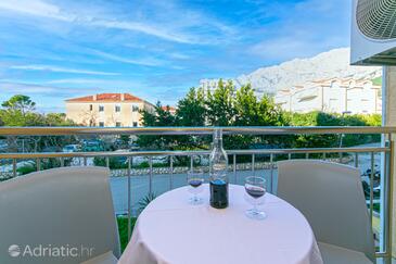 Apartments by the sea Makarska - 18160