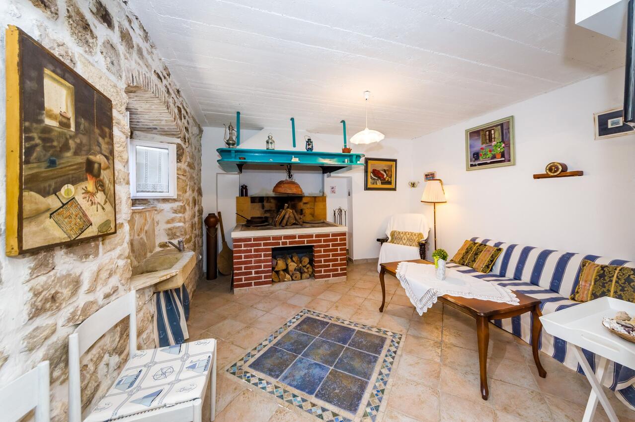 Seaside holiday house Novigrad - 18162