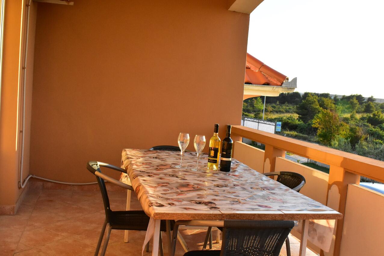 Ferienwohnungen mit Parkplatz Vrsi - Mulo, Zadar - 18164