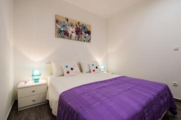 Apartmaji s parkingom Podstrana, Split - 18173