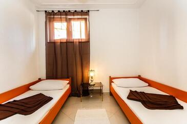 Apartments and rooms with parking space Malinska, Krk - 18193