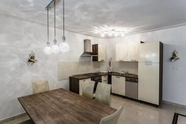 Apartments and rooms with parking space Malinska, Krk - 18193