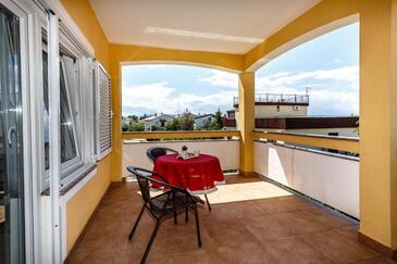 Apartmaji in sobe s parkingom Malinska, Krk - 18193