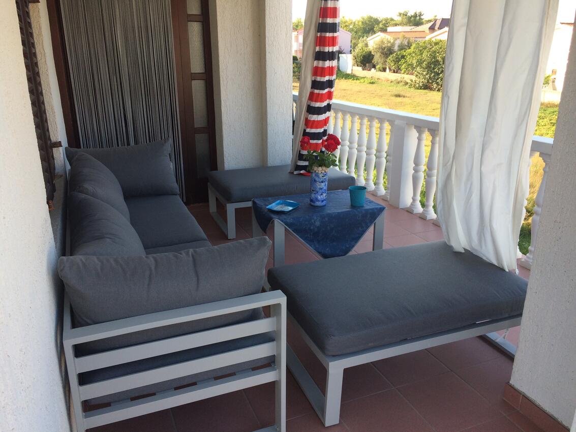 Apartments by the sea Vrsi - Mulo, Zadar - 18198