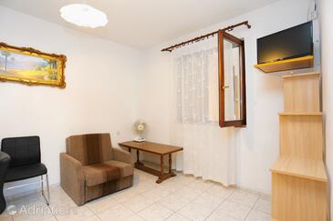 Apartments by the sea Lokva Rogoznica, Omiš - 18211