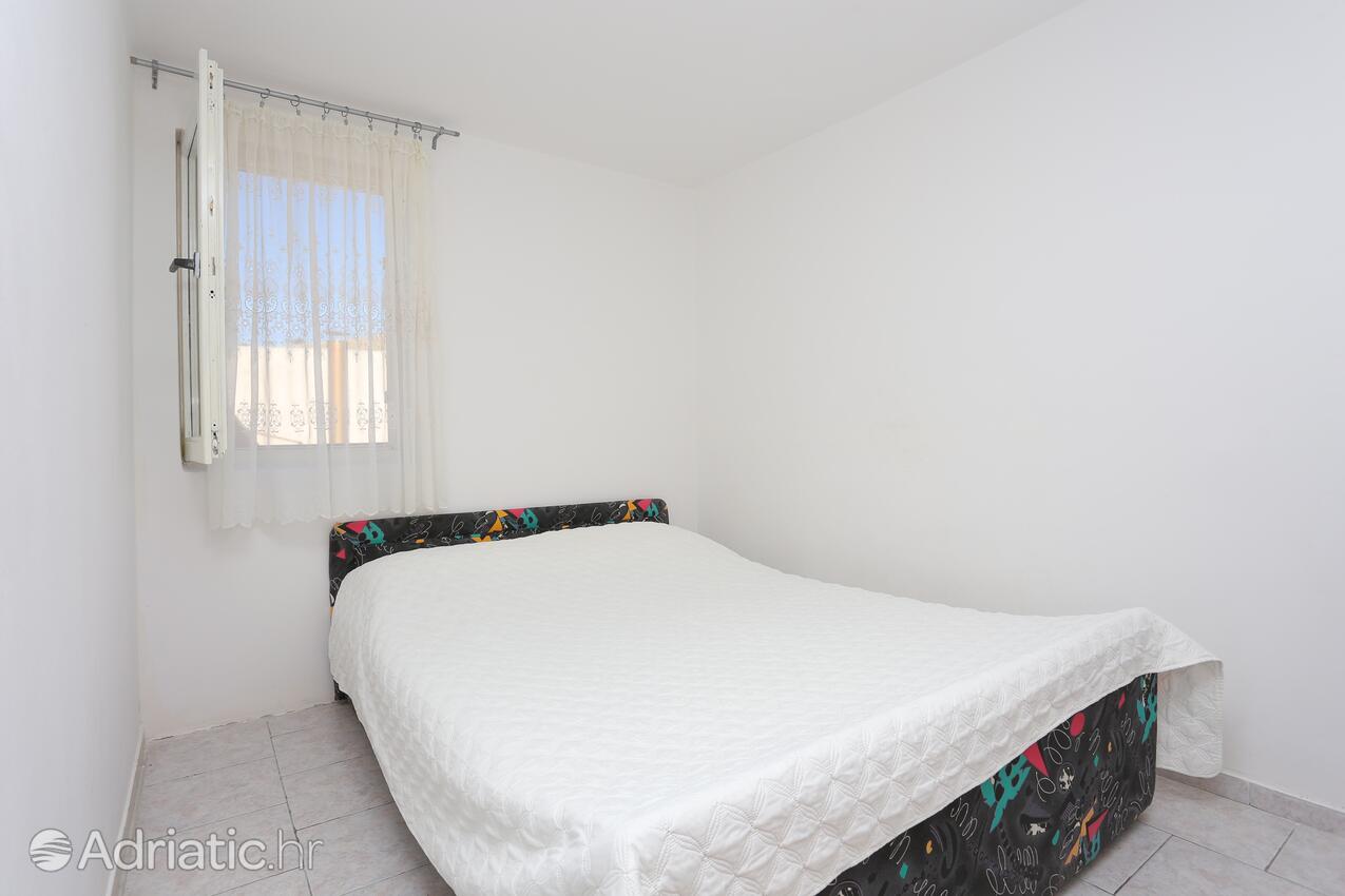 Apartments by the sea Lokva Rogoznica, Omiš - 18211