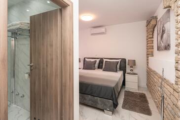 Luxusvilla mit Pool Turanj, Biograd - 18216