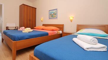 Appartamenti accanto al mare Drvenik Donja vala, Macarsca - Makarska - 18217