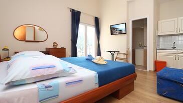 Apartments by the sea Drvenik Donja vala, Makarska - 18217