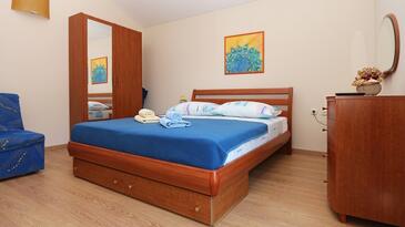 Apartments by the sea Drvenik Donja vala, Makarska - 18217