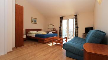 Apartments by the sea Drvenik Donja vala, Makarska - 18217