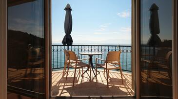 Apartments by the sea Drvenik Donja vala, Makarska - 18217