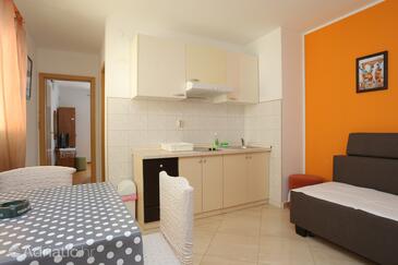 Ferienwohnungen am Meer Zivogosce - Porat, Makarska - 18218