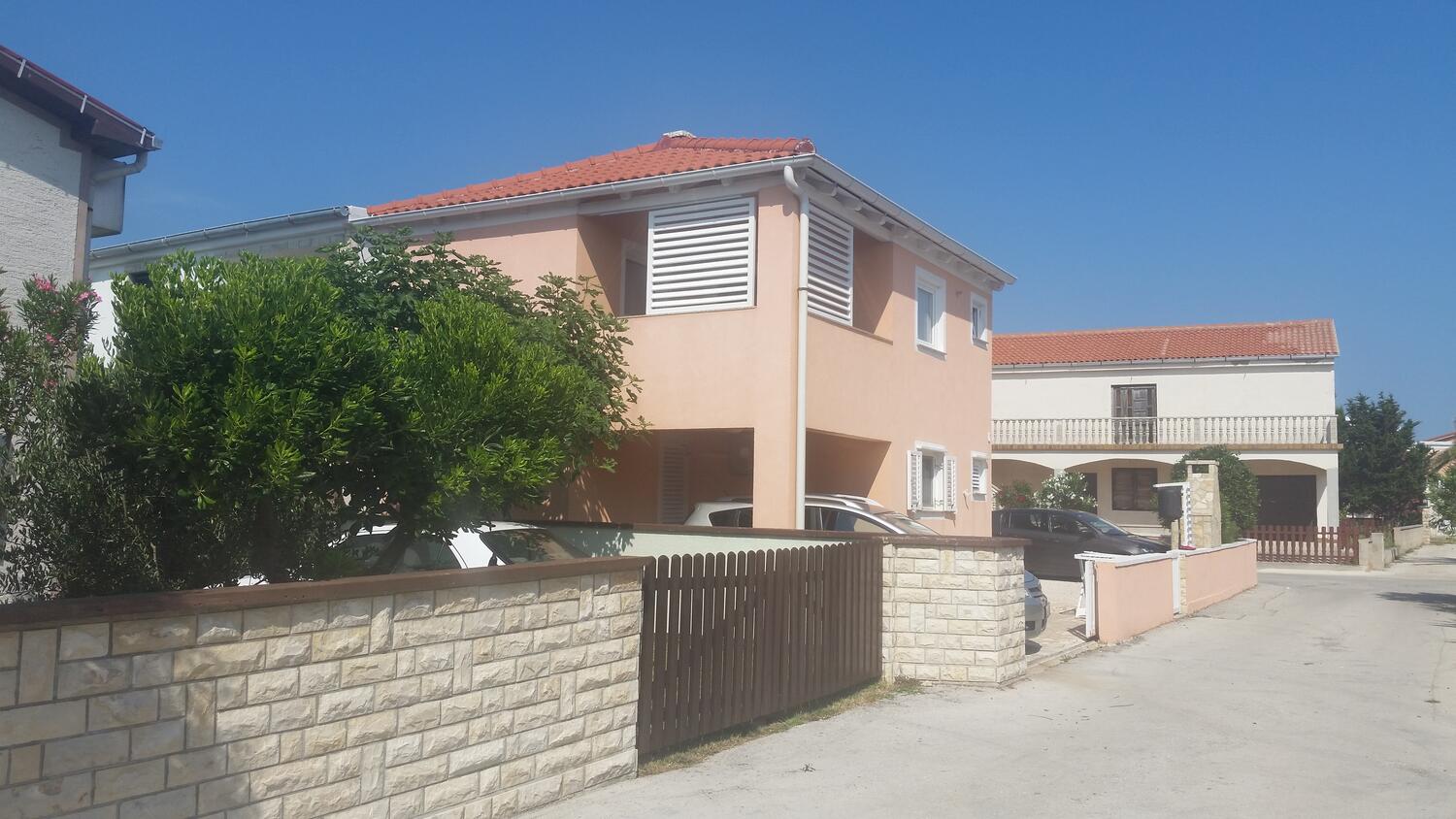 Apartments by the sea Vir - 18236