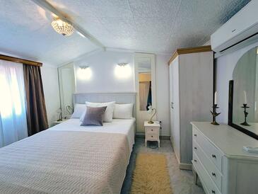 Ferienwohnungen mit Pool für Familien Bucht Poplat, Korcula - 18258