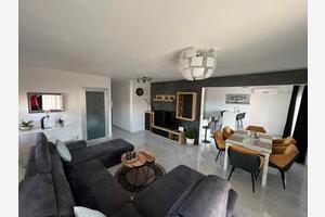 Leiligheter med basseng som passer for familier med barn Klenovica, Novi Vinodolski - 18260