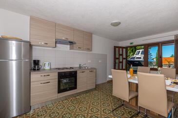 Ferienwohnungen mit Parkplatz Dramalj, Crikvenica - 18262