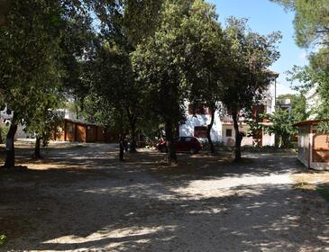 Pakoštane, Biograd, Object 18281 - Appartementen met een zandstrand.