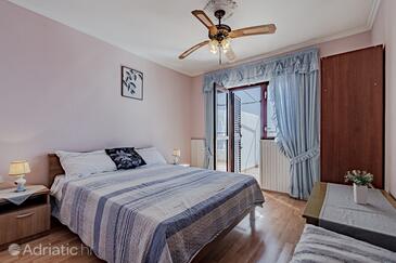 Apartmaji z bazenom za družine z otroci Zavalatica, Korčula - 183