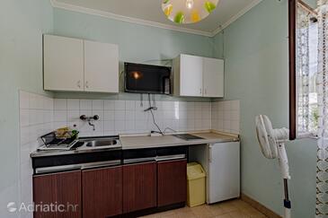 Apartmani s bazenom pogodni za obitelji s djecom Zavalatica, Korčula - 183