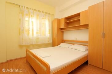 Apartments by the sea Duće, Omiš - 18302