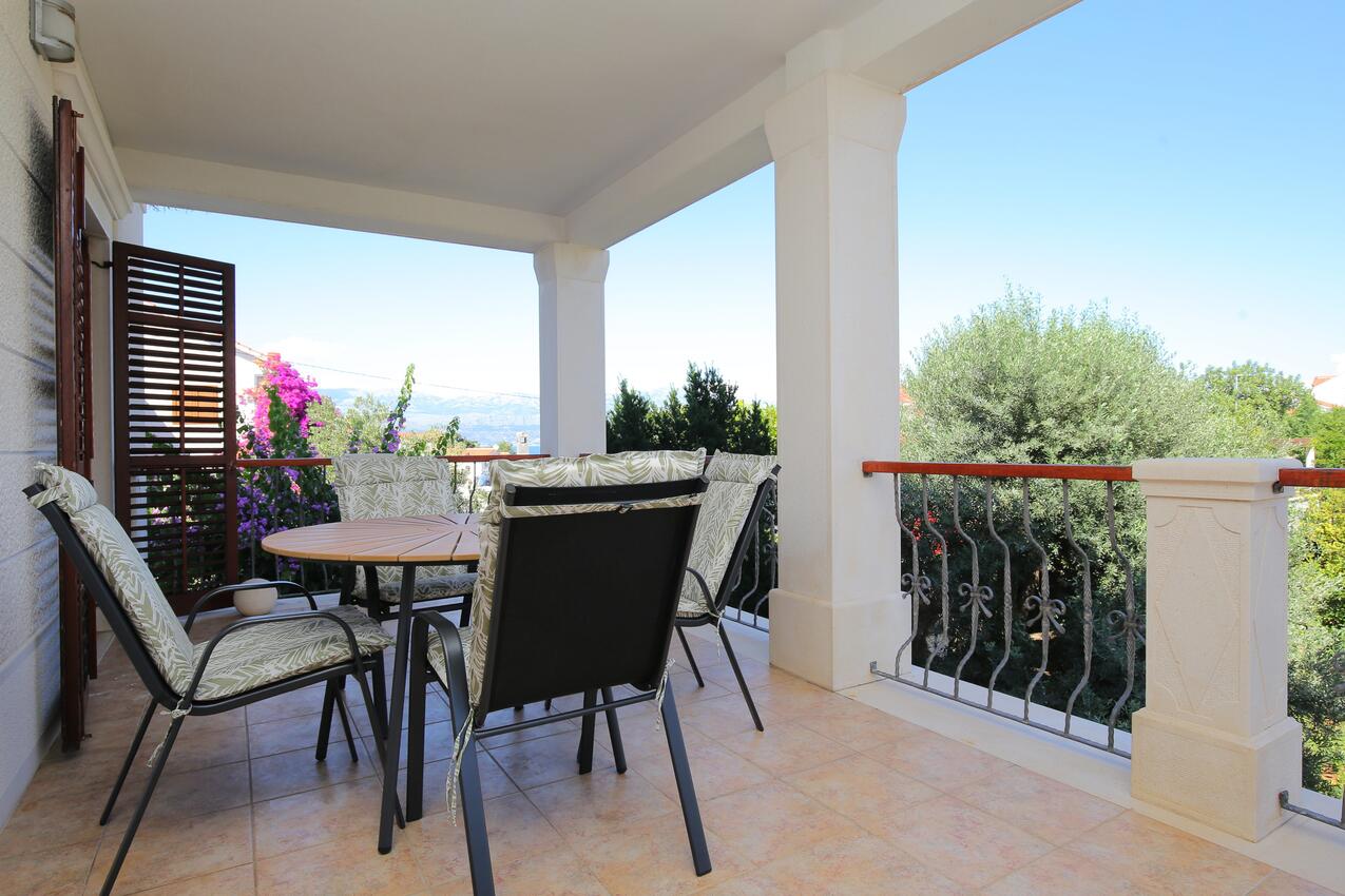 Apartamento para dos personas Supetar (Brac) (A-18307-b)