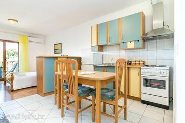 Apartmány s parkoviskom Supetar, Brač - 18307