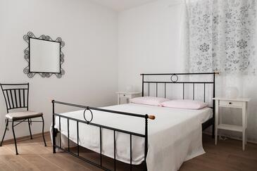 Holiday house with a swimming pool Lun, Pag - 18321