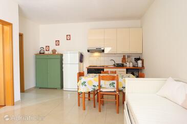 Apartmaji s parkingom Seget Vranjica, Trogir - 18326