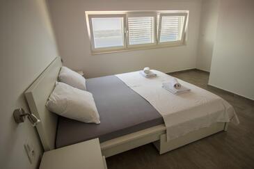 Appartementen en kamers met zwembad Lokva Rogoznica, Omis - 18328