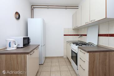 Apartments with parking space Pag - 18345
