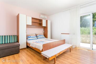 Ferienwohnungen am Meer Brela, Makarska - 18356