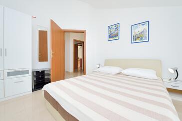 Apartments with parking space Cove Ljubljeva, Trogir - 18371