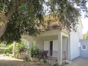 Apartamentos com terraço Pakoštane, Dalmácia Norte