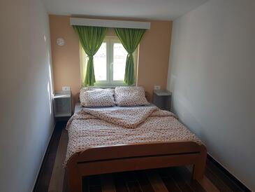 Apartments with parking space Gornji Karin, Novigrad - 18387