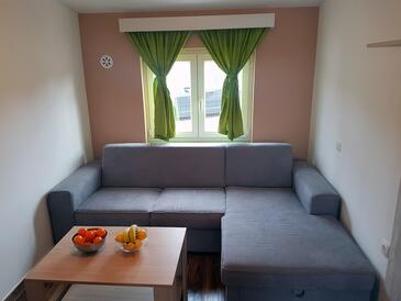 Apartments with parking space Gornji Karin, Novigrad - 18387