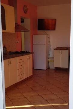 Apartments with parking space Vir - 18389