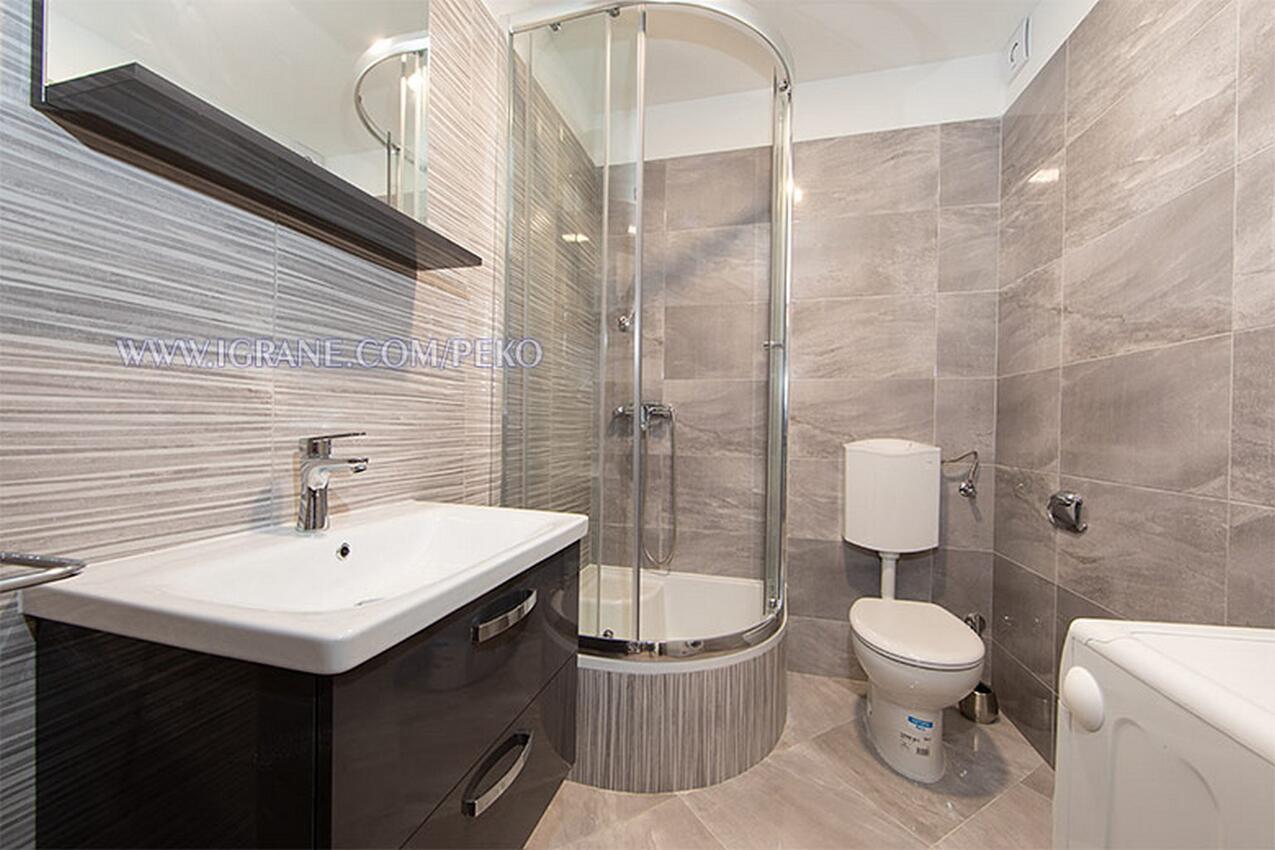 A-18405-a - Private accommodation - Apartments by the sea Igrane, Makarska