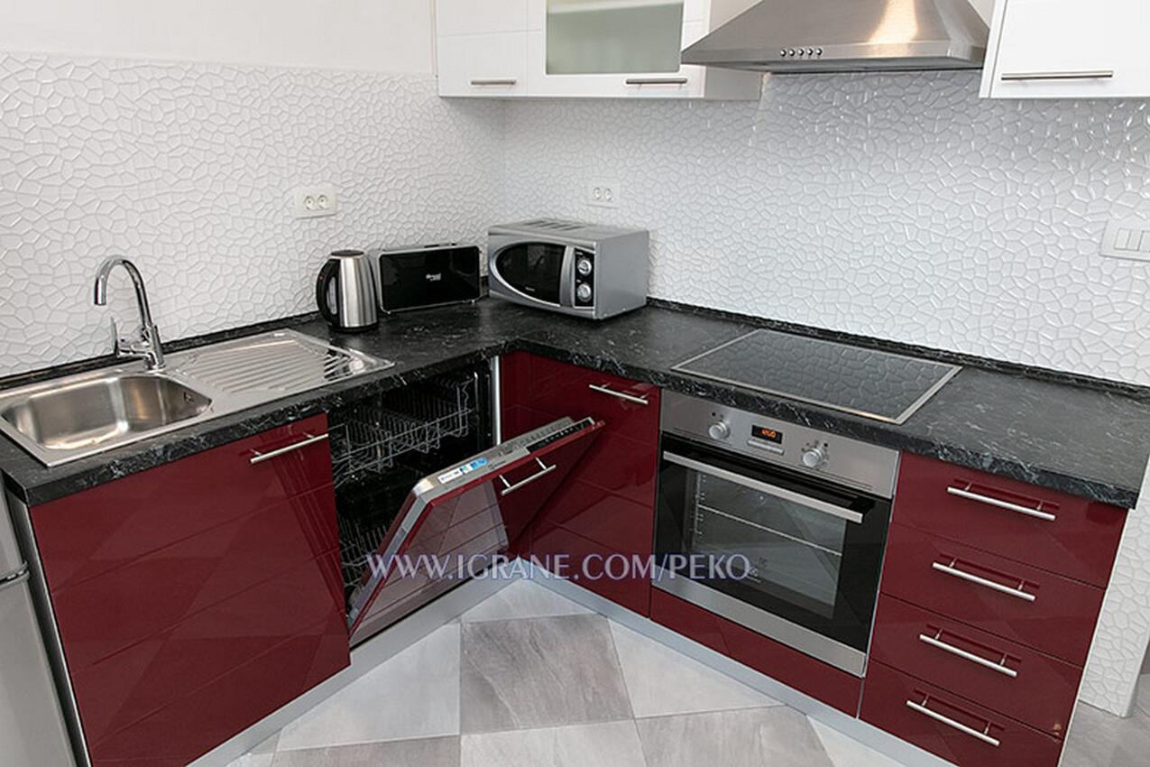 A-18405-a - Private accommodation - Apartments by the sea Igrane, Makarska