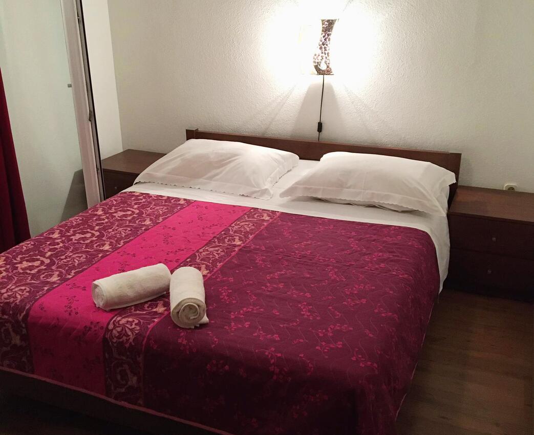 A-18405-b - Private accommodation - Apartments by the sea Igrane, Makarska