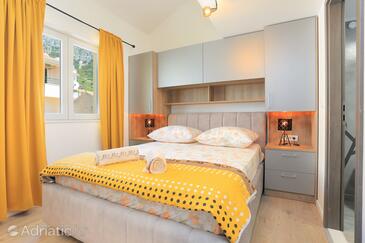 Apartamentos junto al mar Igrane, Makarska - 18405