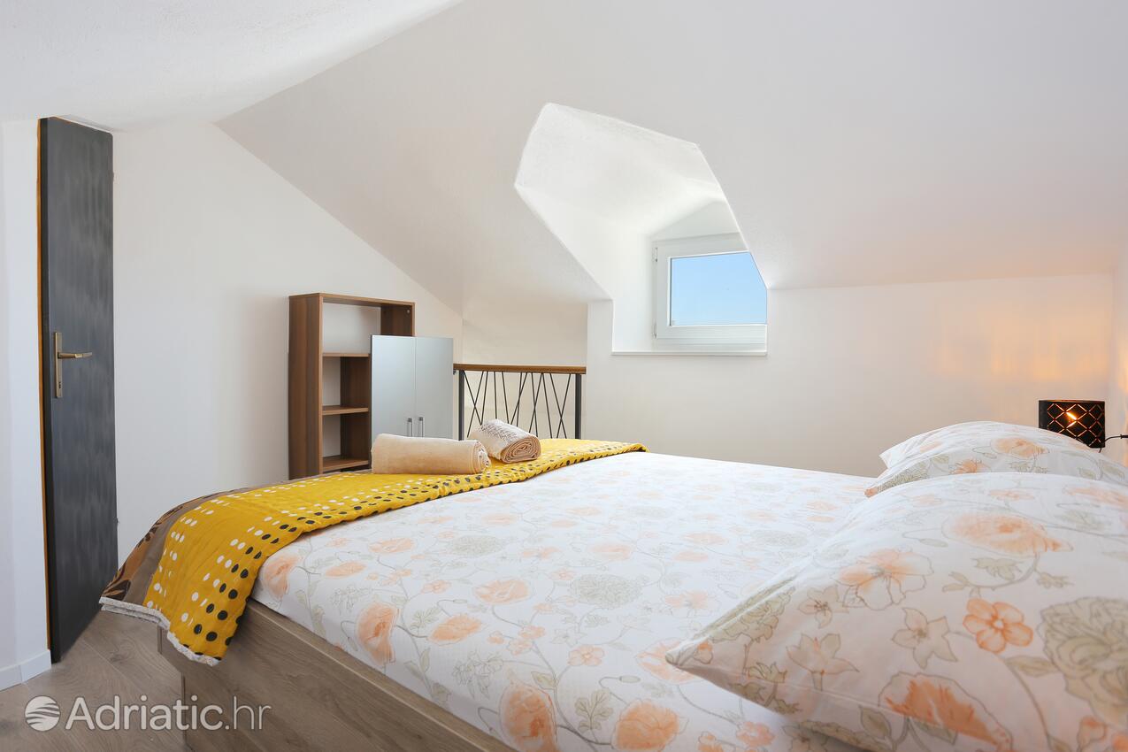 A-18405-c - Private accommodation - Apartments by the sea Igrane, Makarska