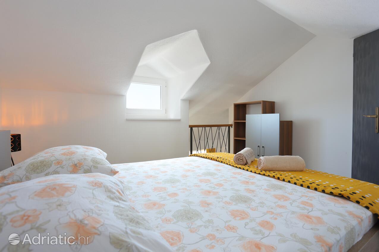 A-18405-c - Private accommodation - Apartments by the sea Igrane, Makarska