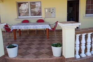 Dvosobni apartman Vir (A-18407-a)