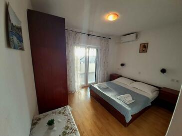 Appartamenti con parcheggio Brella - Brela, Macarsca - Makarska - 18417