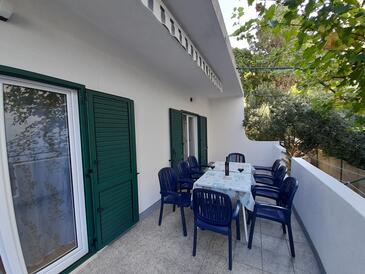 Apartamento para dos personas Brela, Makarska (A-18417-a)