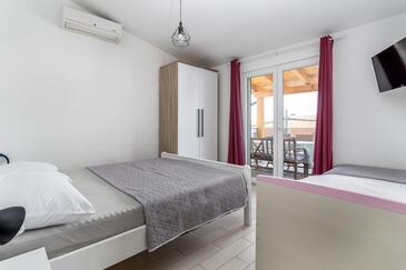 Apartmanok és szobák a tenger mellett Pakostane, Biograd - 18426
