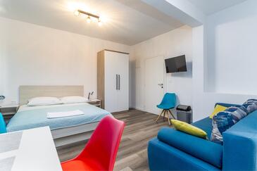 Apartmaji in sobe ob morju Pakoštane, Biograd - 18426