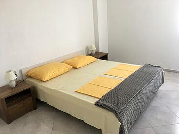 Ferienwohnungen mit Parkplatz Novalja, Pag - 18444