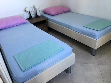 Ferienwohnungen mit Parkplatz Novalja, Pag - 18444